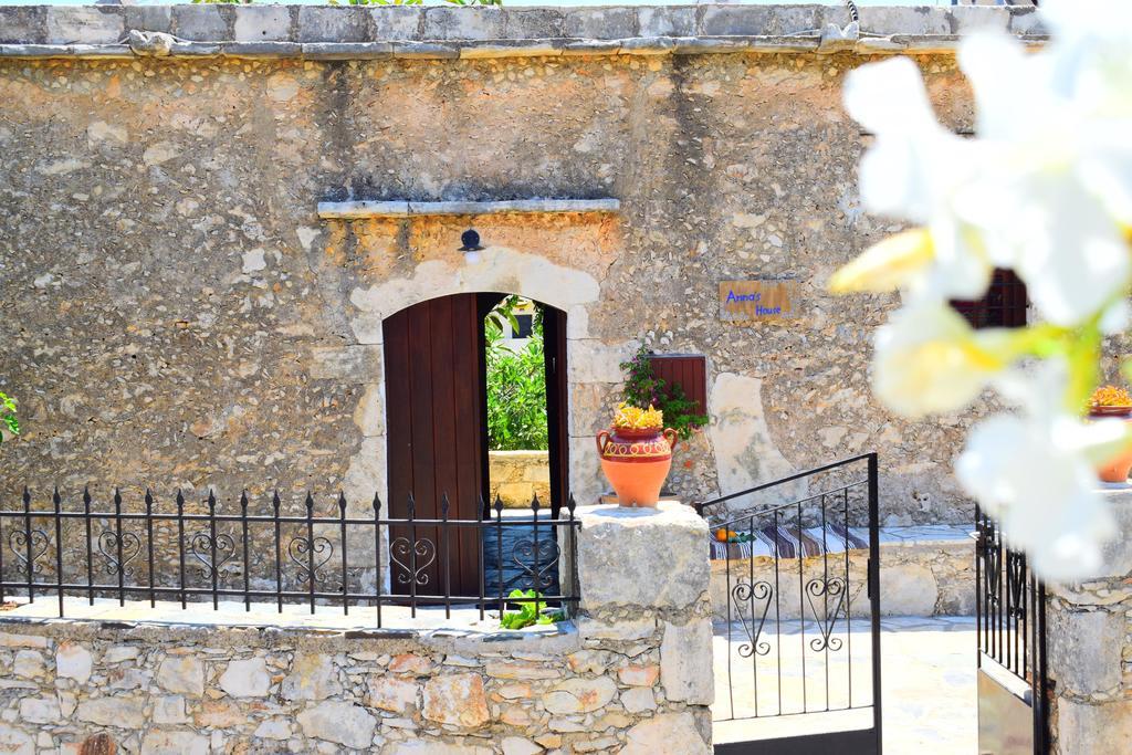 Megala Chorafia Anna'S Stone Houseヴィラ エクステリア 写真